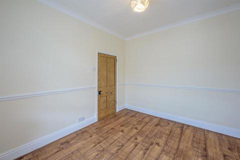 3 bedroom semi-detached house to rent, High Street, Wall Heath, DY6 0HA