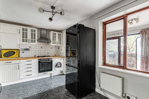 undefined, Smith Close, London, SE16