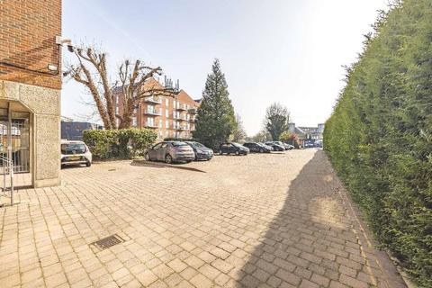 undefined, High Street, Yiewsley, West Drayton, UB7