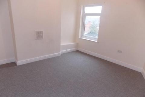 3 bedroom terraced house to rent, King Street, Ilkeston