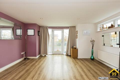2 bedroom apartment for sale, Tibbett Court, Cheltenham, Glos, GL51