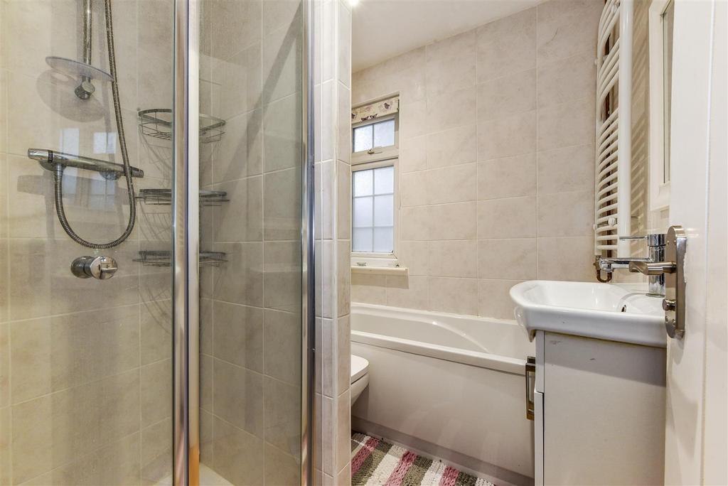 Bath/Shower Room