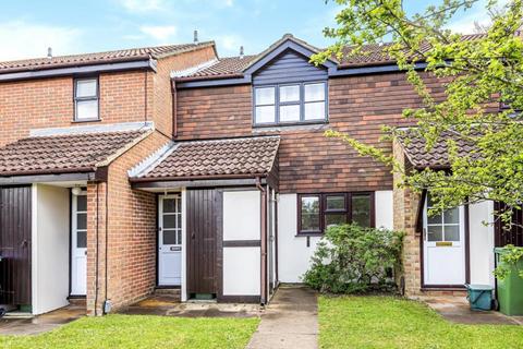 1 bedroom maisonette to rent, Lindley Road, Walton-on-Thames KT12