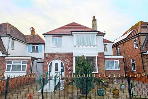 4 bedroom detached house for sale, Saxby Avenue Skegness PE25 3LG