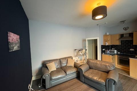 1 bedroom flat to rent, Greenfield Street, Alloa, Clackmannanshire, FK10
