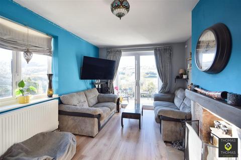 undefined, Larksfield Road, Kingscourt, Stroud
