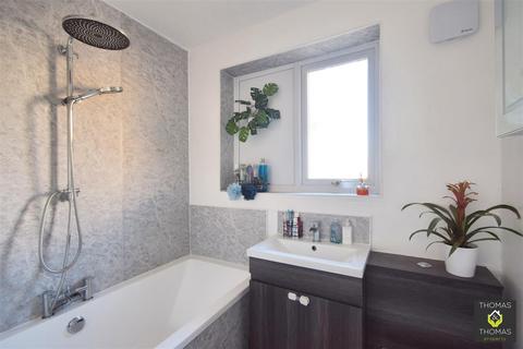 undefined, Larksfield Road, Kingscourt, Stroud