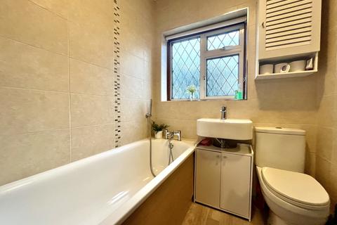 4 bedroom end of terrace house for sale, Marston Avenue, Chessington, Surrey. KT9 2HF