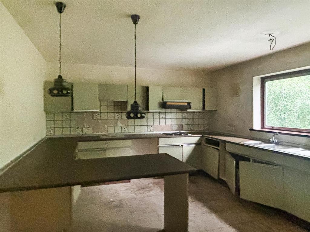 Kitchen/ Breakfast Room