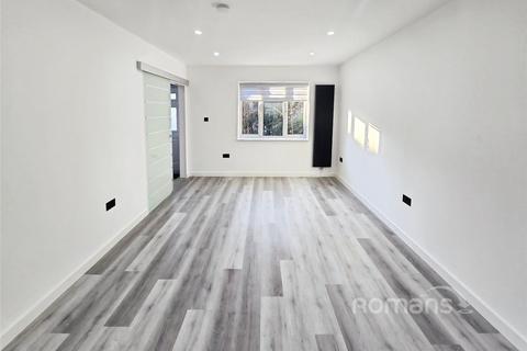 3 bedroom terraced house to rent, Lynwood Crescent, Ascot, Berkshire, SL5