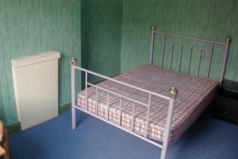 undefined, 5 Autumn Grove   Leeds