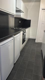 2 bedroom flat to rent, Rothbury Terrace, Newcastle upon Tyne NE6