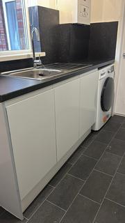 2 bedroom flat to rent, Rothbury Terrace, Newcastle upon Tyne NE6