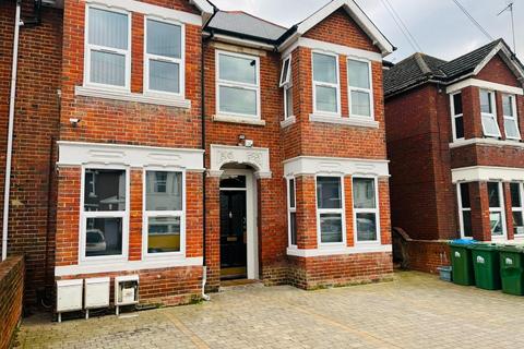 3 bedroom flat to rent, Suffolk Avenue, Southampton