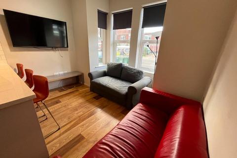 3 bedroom flat to rent, Suffolk Avenue, Southampton