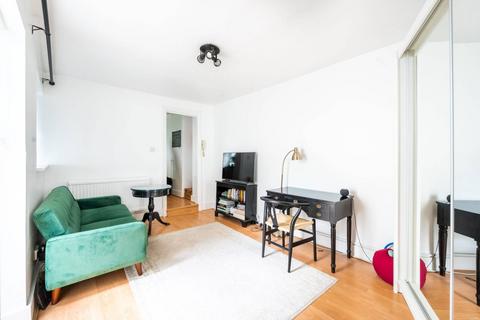 undefined, New Kings Road, Fulham, London, SW6