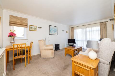 undefined, Brambledown Road, Wallington SM6