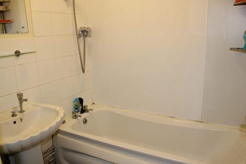 undefined, THE BROADWAY, THATCHAM RG19
