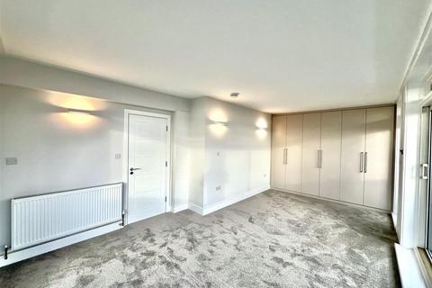 undefined, Wheatlands, Hounslow TW5