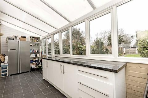 undefined, Whitton Road, Twickenham TW1