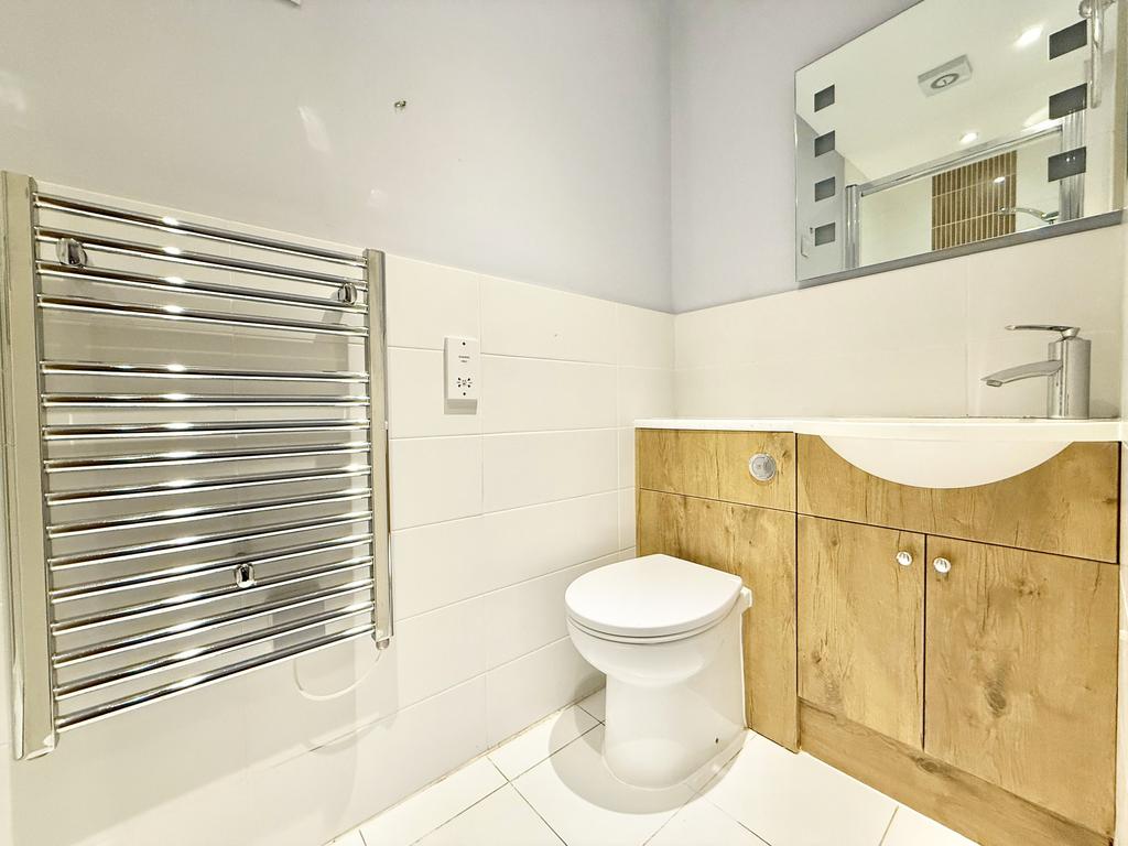 Shower Room 2.jpeg