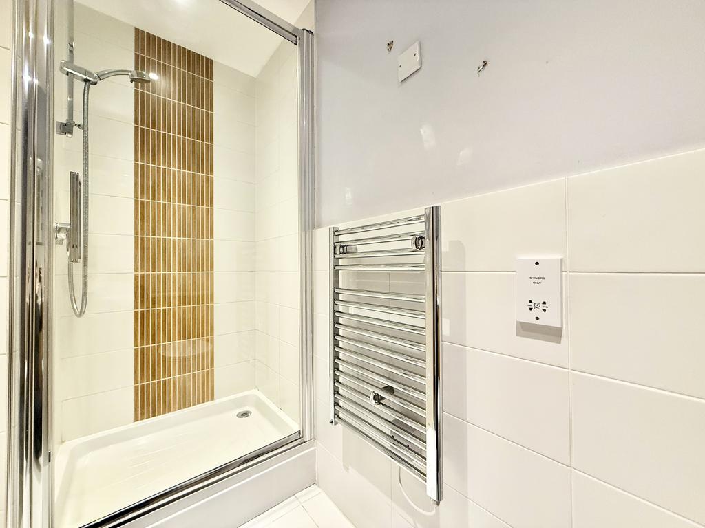 Shower Room.jpeg