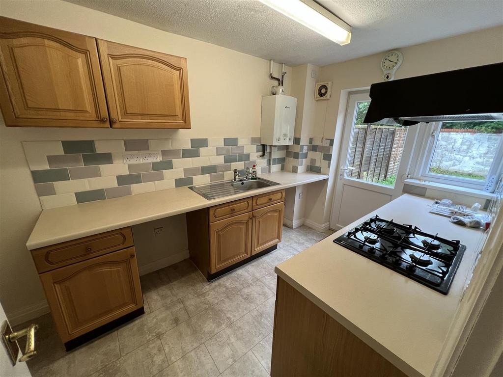 Kitchen 1.jpeg