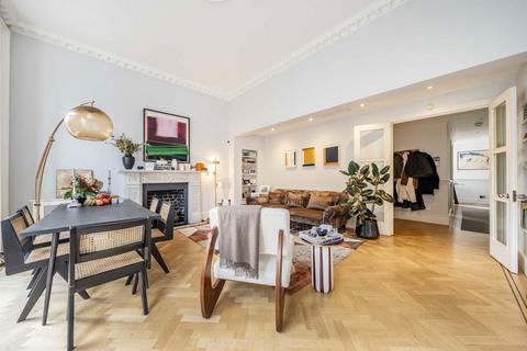 2 bedroom flat to rent, Pembridge Villas, London W11