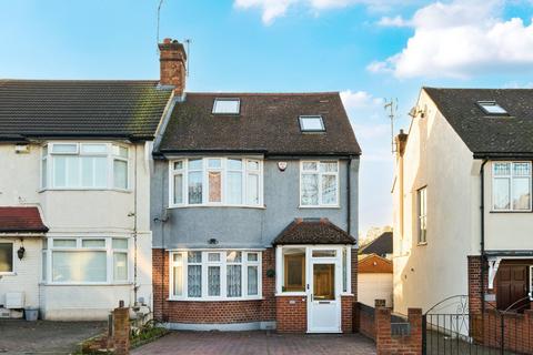 3 bedroom semi-detached house to rent, Manor Lane, London, SE12