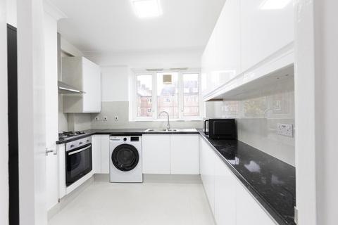 3 bedroom flat to rent, Wandle Way, London, SW18