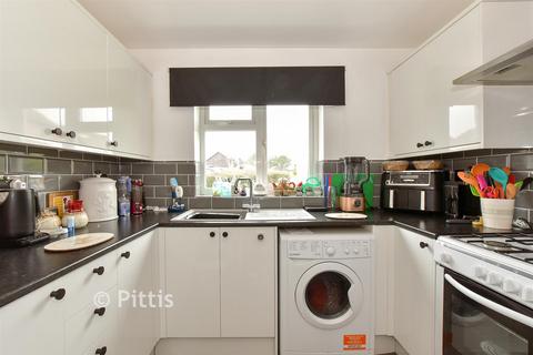 2 bedroom detached bungalow for sale, Woodhall Drive, Sandown PO36