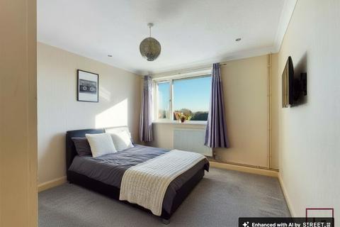 2 bedroom property to rent, Station Approach, South Ruislip, HA4