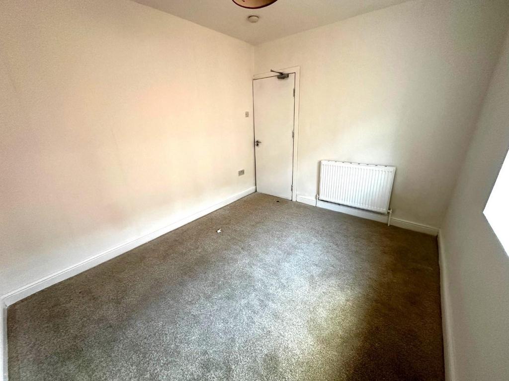North street bedroom 4.JPG