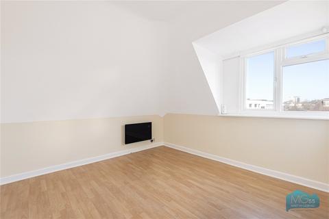 undefined, High Road, North Finchley, London, N12