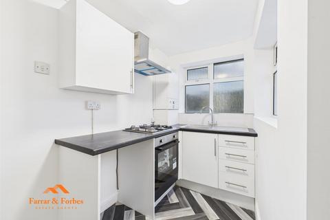 2 bedroom terraced house to rent, Belfield Road, Accrington BB5