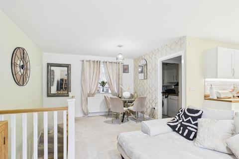 2 bedroom flat for sale, Ferrymen Drive, Rowhedge, Colchester