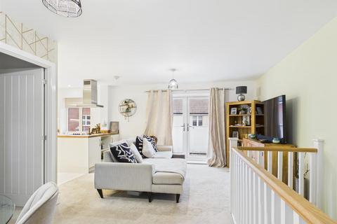 2 bedroom flat for sale, Ferrymen Drive, Rowhedge, Colchester