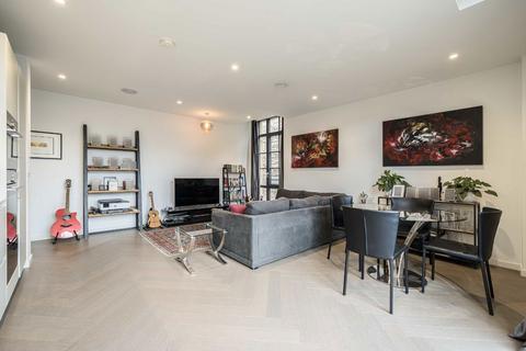 2 bedroom flat for sale, Valentine Place, London SE1