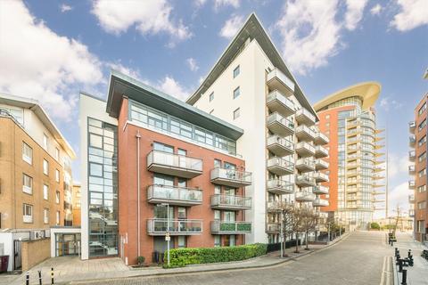 undefined, Crews Street, London E14
