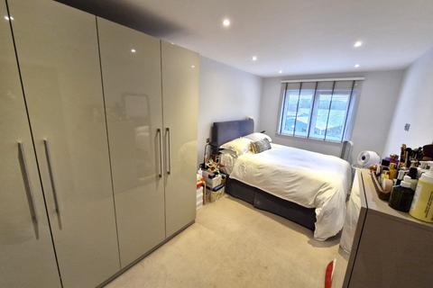 undefined, 4 Holman Road, Battersea, London, SW11