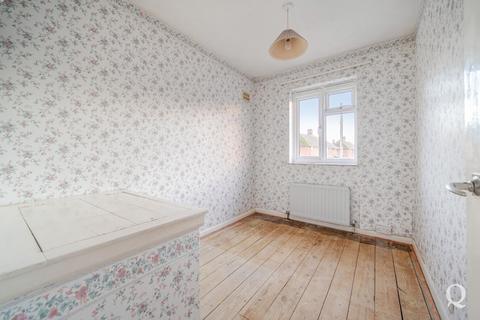 3 bedroom semi-detached house for sale, Newgardens Road, Teynham, Sittingbourne, Kent, ME9