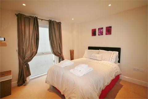 1 bedroom apartment to rent, Meridian Bay, Maritime Quarter, SA1