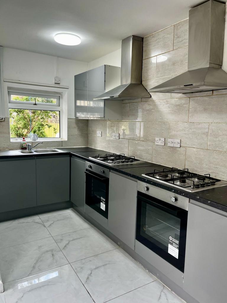 6 bedroom Terraced for rent