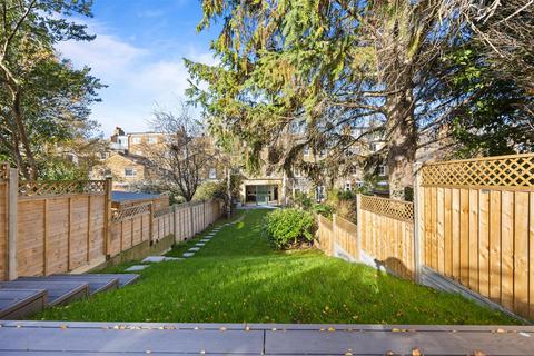 3 bedroom flat for sale, Gondar Gardens, West Hampstead NW6
