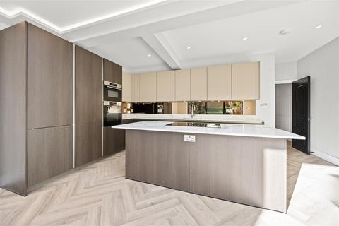 3 bedroom flat for sale, Gondar Gardens, West Hampstead NW6