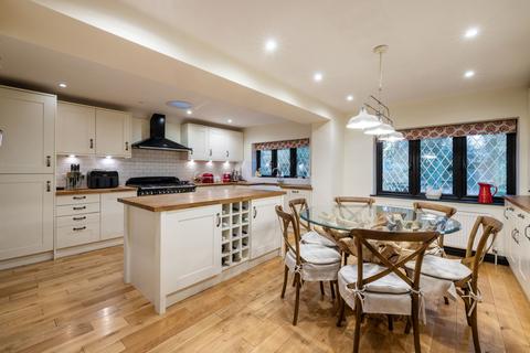 undefined, Effingham Road, Copthorne, RH10