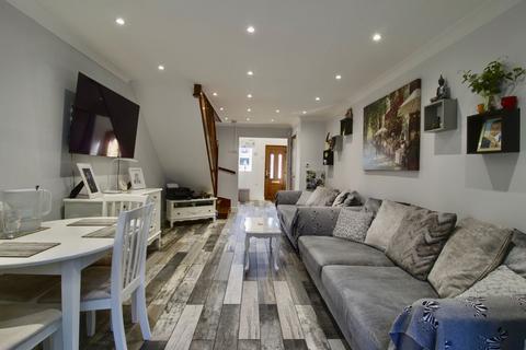 3 bedroom terraced house for sale, Joyners Close, Dagenham RM9