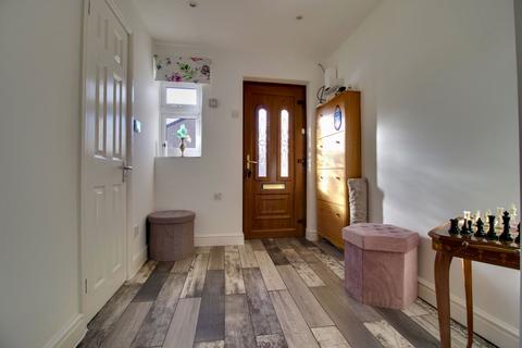 3 bedroom terraced house for sale, Joyners Close, Dagenham RM9