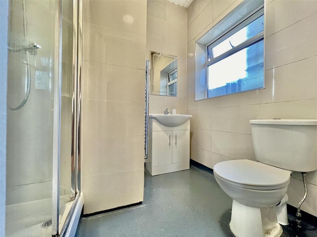 Shower Room/ WC