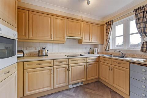 2 bedroom retirement property for sale, Deanery Close, Chichester